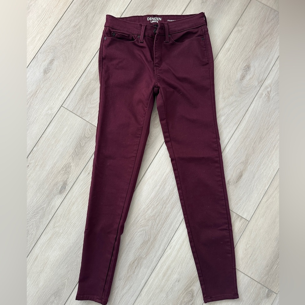 Denizen from Levi’s Skinny Jeggings Women’s 5/27W Burgundy NWT